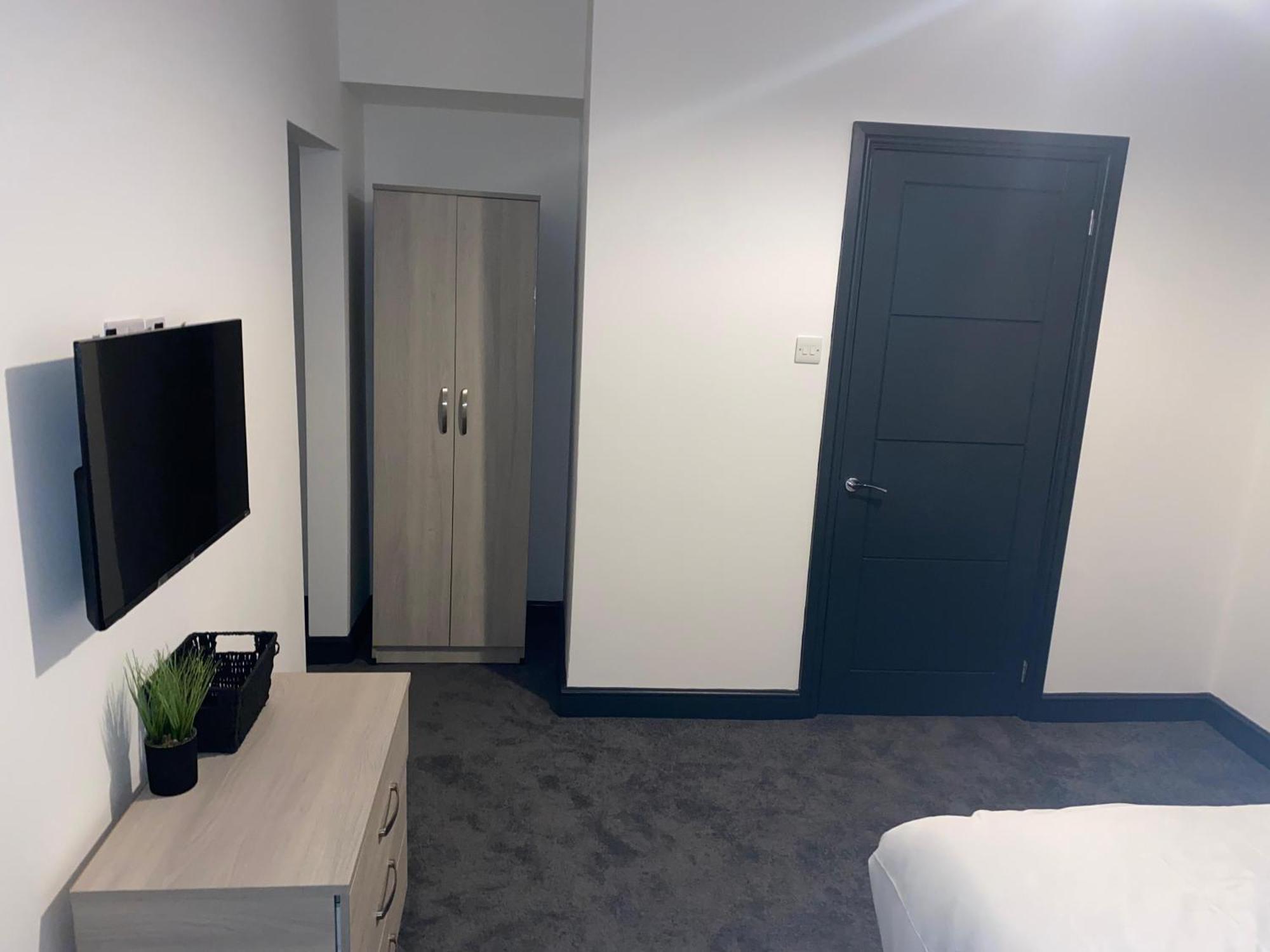 Houghton Guest House 2 Stoke-on-Trent ภายนอก รูปภาพ
