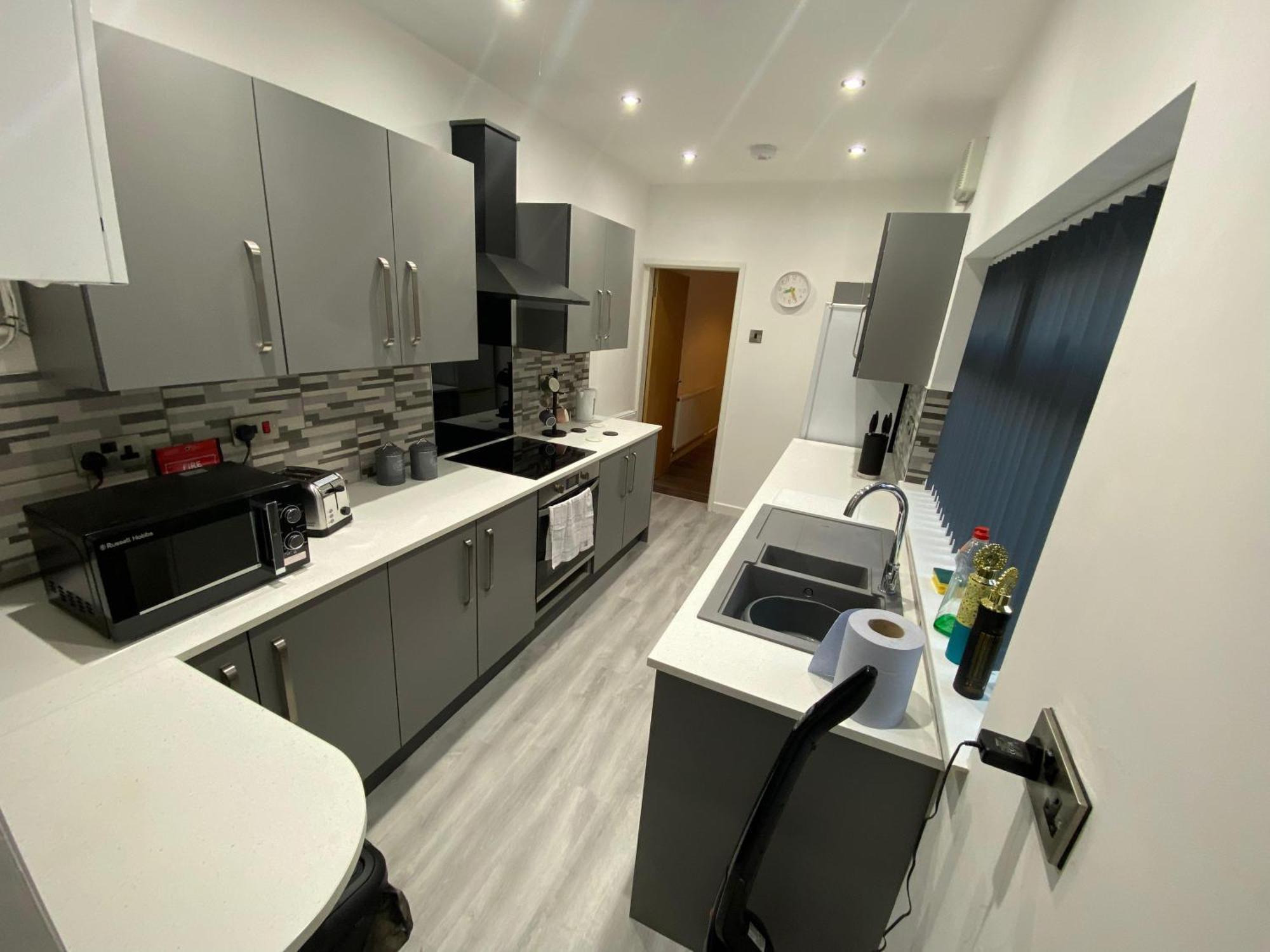 Houghton Guest House 2 Stoke-on-Trent ภายนอก รูปภาพ