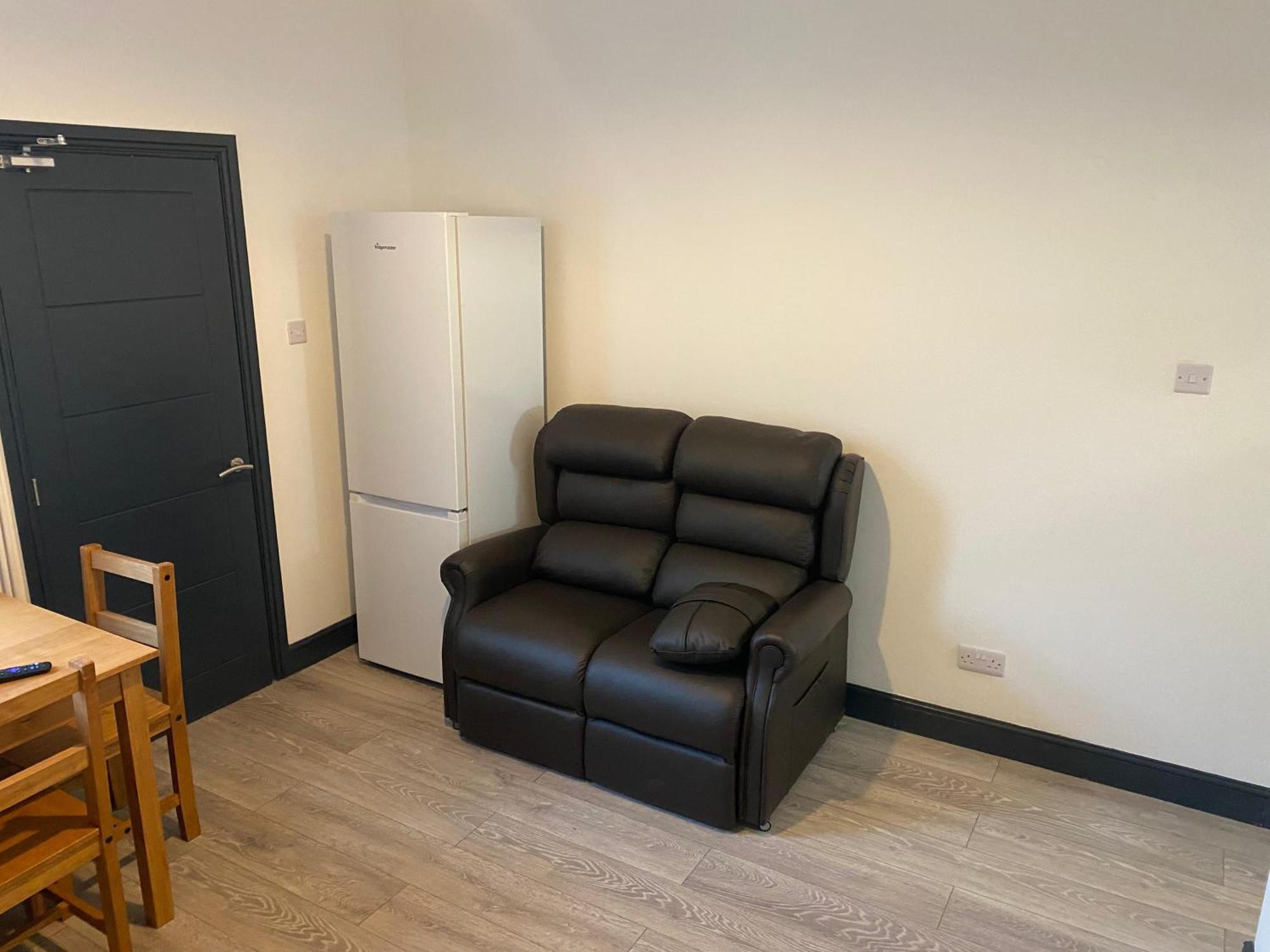 Houghton Guest House 2 Stoke-on-Trent ภายนอก รูปภาพ