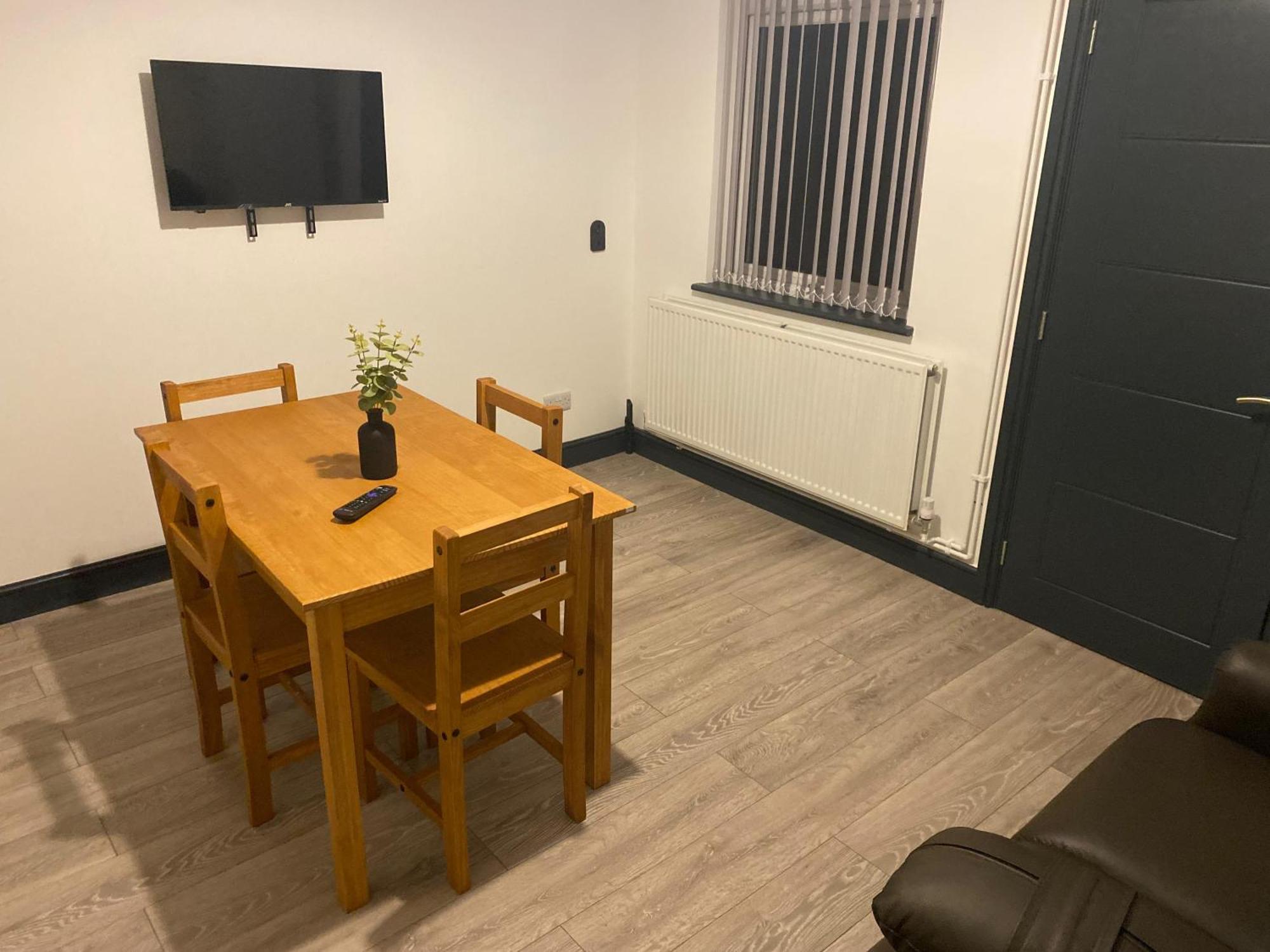 Houghton Guest House 2 Stoke-on-Trent ภายนอก รูปภาพ